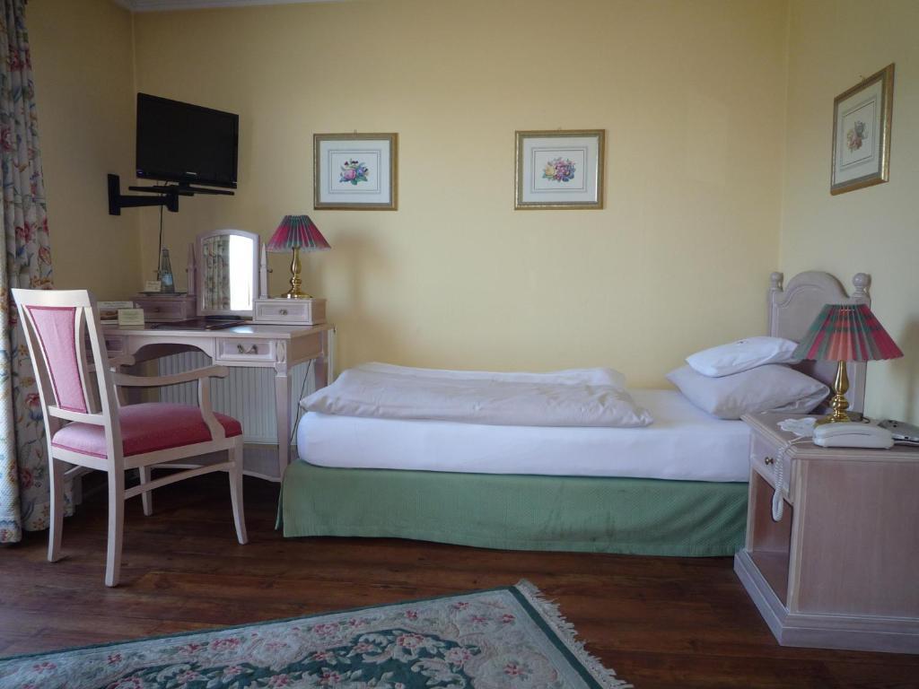 Hotel Behringer'S Traube Badenweiler Bilik gambar