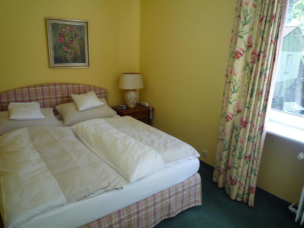 Hotel Behringer'S Traube Badenweiler Bilik gambar